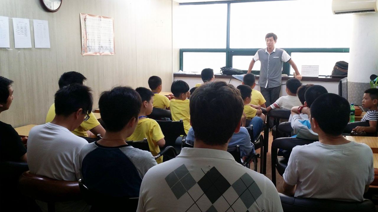 Kim Seungjun giving a class at Blackie's International Baduk School, Gunpo City, Korea